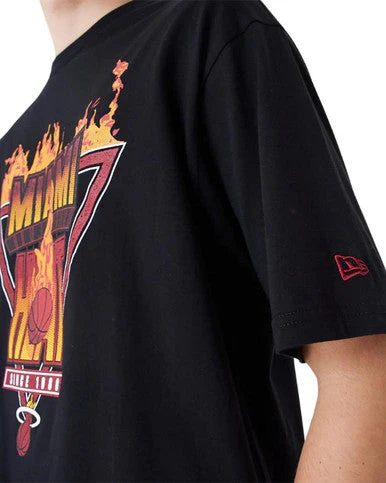 T-shirt Oversize Miami Heat NBA Flame Graphic NOIR – Image 5